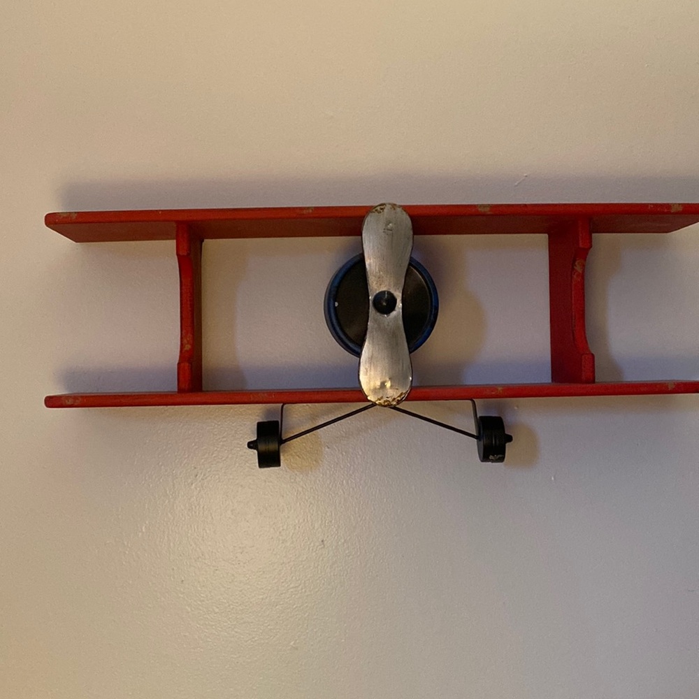 Airplane Shelf